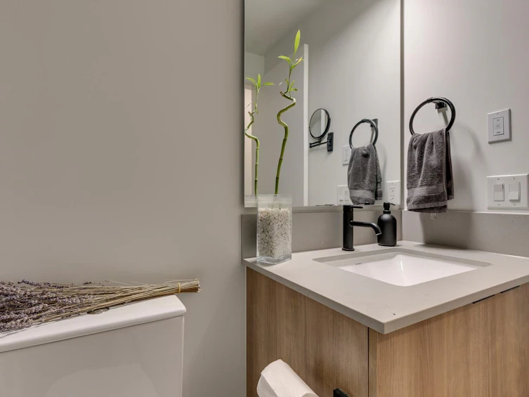 8-533 E 3rd Street, North Vancouver, BC, V7L 1G4 - 18