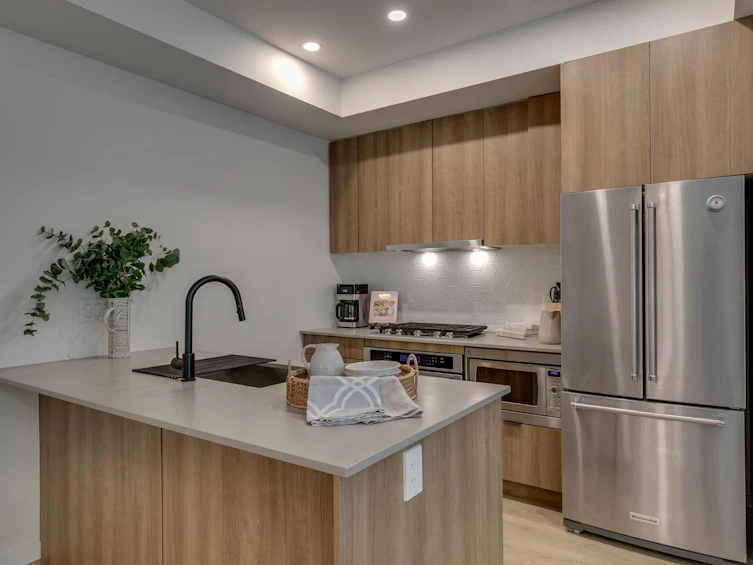 8-533 E 3rd Street, North Vancouver, BC, V7L 1G4 - 8