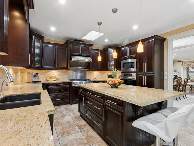 418 E 13th Street, North Vancouver, BC, V7L 2M1 - 7