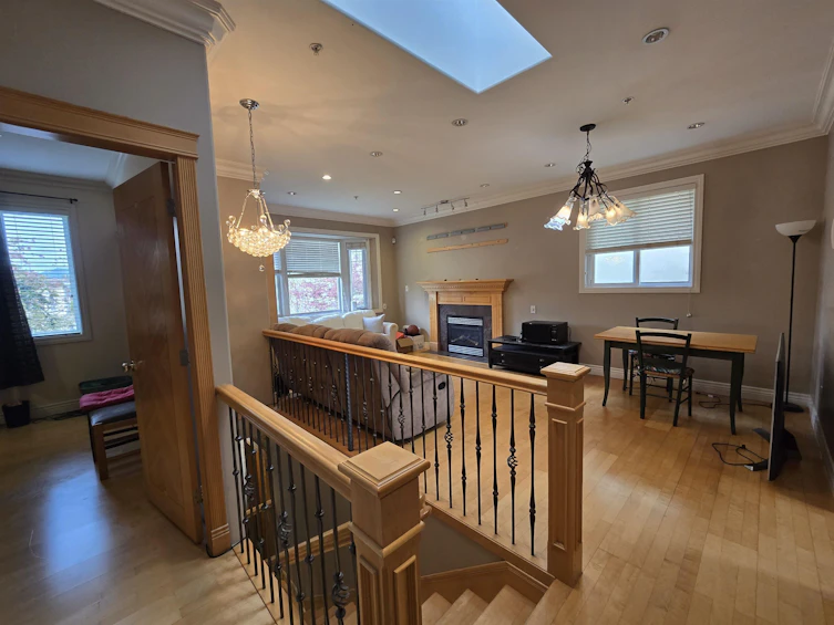 3462 Worthington Drive, Vancouver, BC, V5M 3X9 - 26
