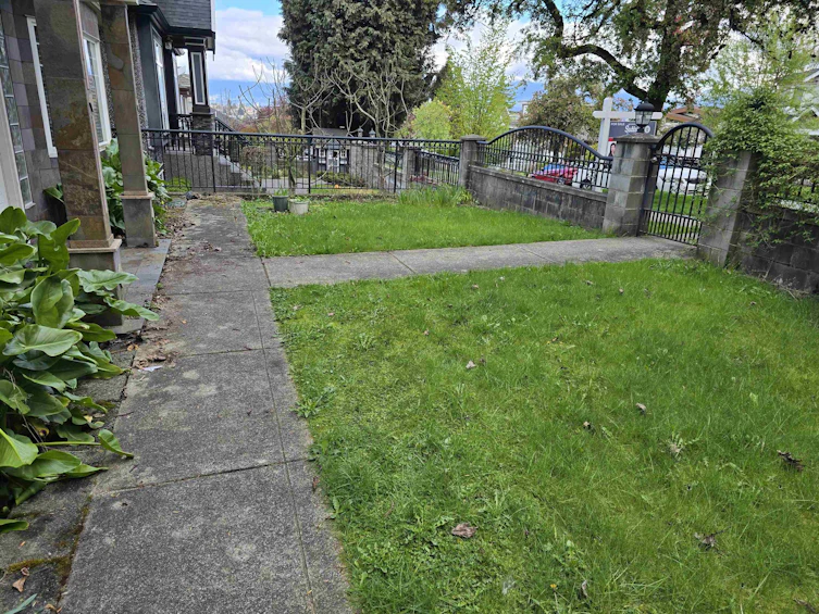 3462 Worthington Drive, Vancouver, BC, V5M 3X9 - 4