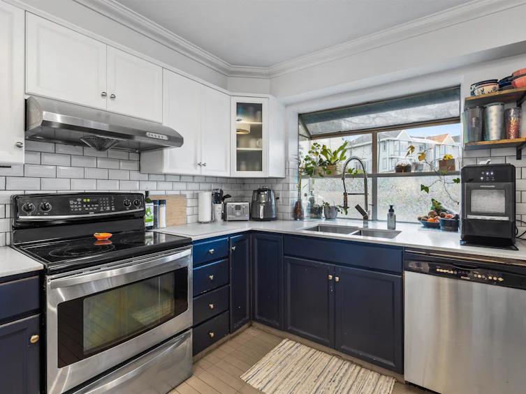 304-25 Richmond Street, New Westminster, BC, V3L 5P9 - 7