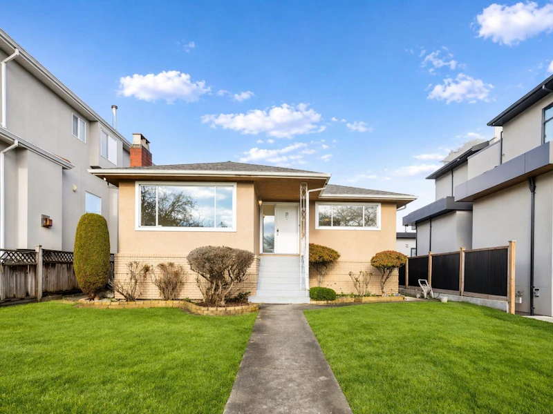 133 W 63rd Avenue, Vancouver BC V5X 2H7
