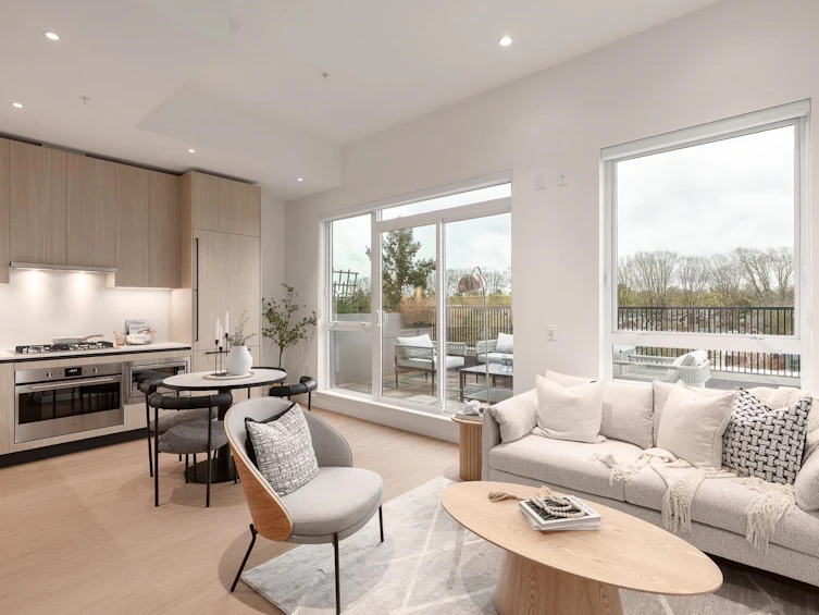 601-2235 E Broadway, Vancouver, BC, V5N 0J5