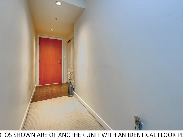 1307-1 Renaissance Square, New Westminster, BC, V3M 0B6 - 4