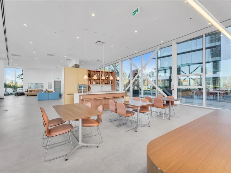 1212-13675 107a Avenue, Surrey, BC, V3T 0X3 - 13