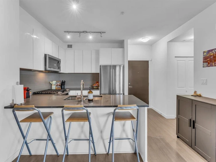 305-15137 33 Avenue, Surrey, BC, V3Z 0Y1 - 3