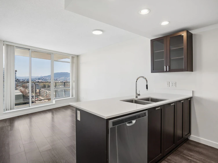 1001-4815 Eldorado Mews, Vancouver, BC, V5R 0B2 - 3