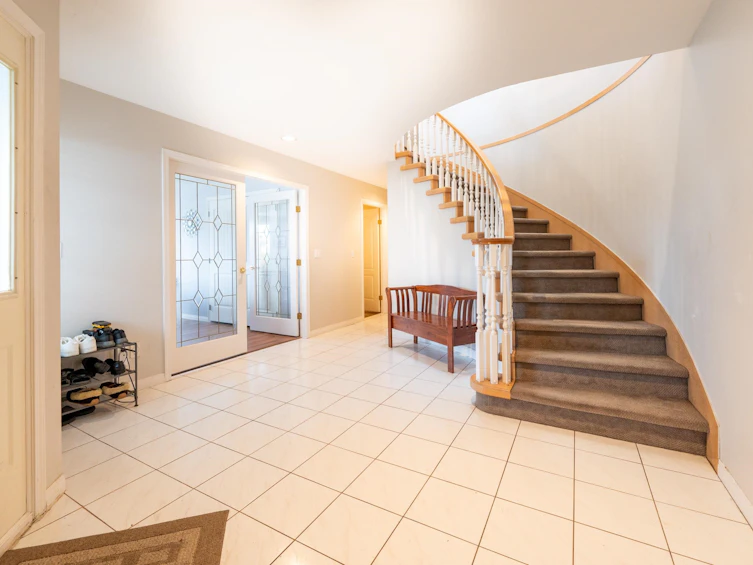 102 Viscount Place, New Westminster, BC, V3M 6L4 - 18