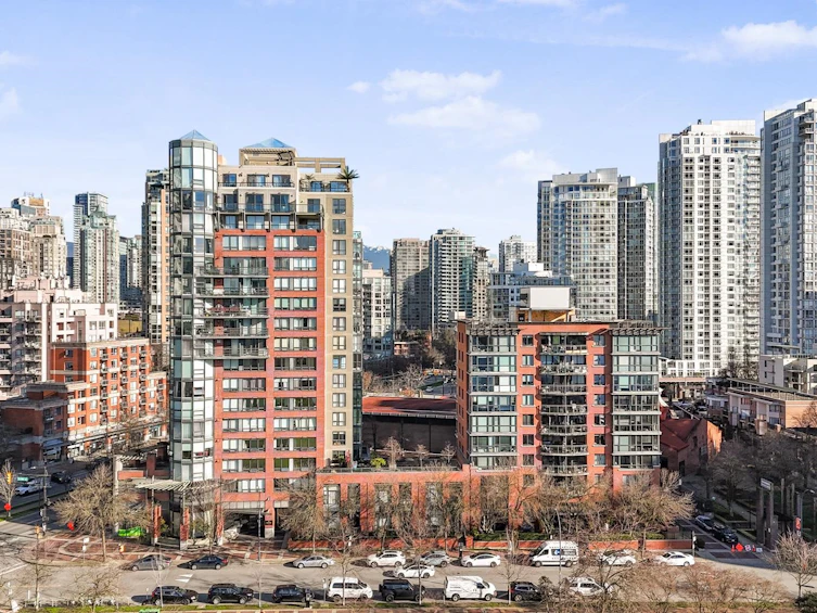 18A-199 Drake Street, Vancouver, BC, V6Z 2T9