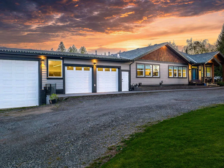 26258 60 Avenue, Langley, BC, V4W 1L2 - 2