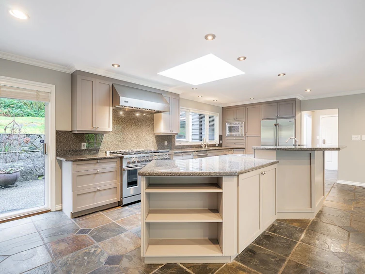 3980 Westridge Avenue, West Vancouver, BC, V7V 3H7 - 4