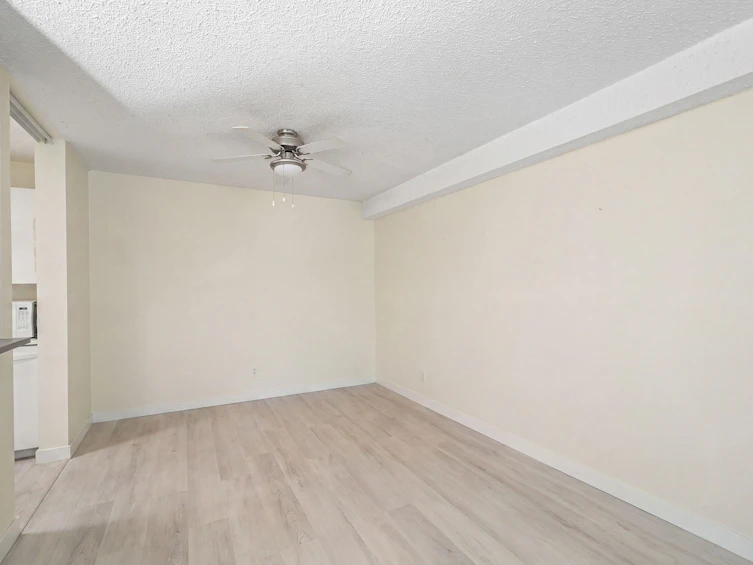 106-10626 151a Street, Surrey, BC, V3R 8K7 - 2