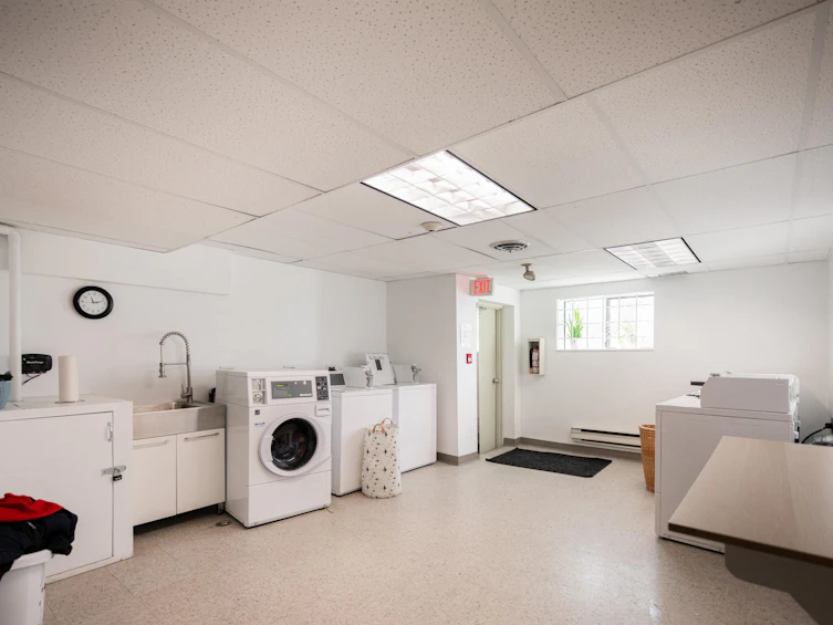 215-251 W 4th Street, North Vancouver, BC, V7M 1H8 - 20