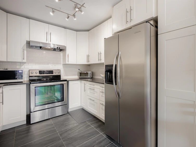 215-251 W 4th Street, North Vancouver, BC, V7M 1H8 - 12