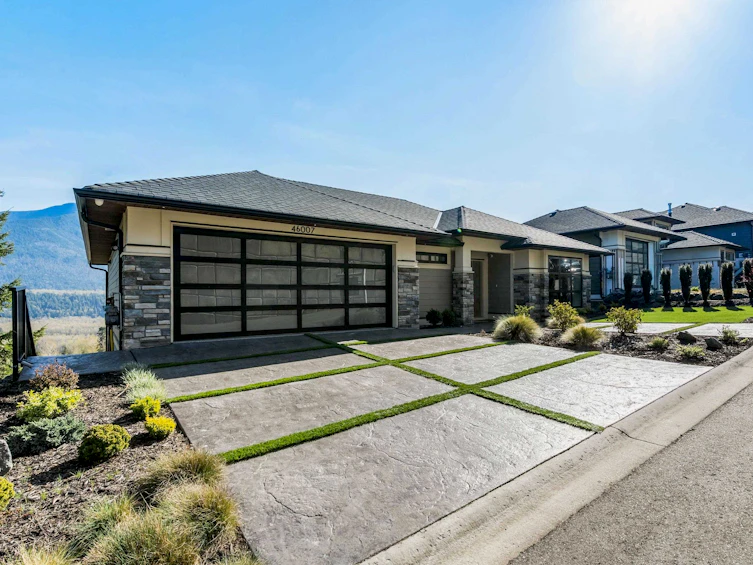 46007 Weeden Drive, Chilliwack, BC, V2R 5T8 - 2