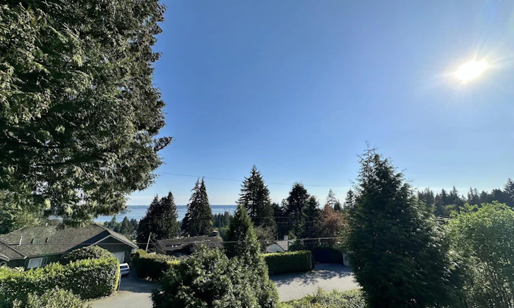 1215 Nepal Crescent