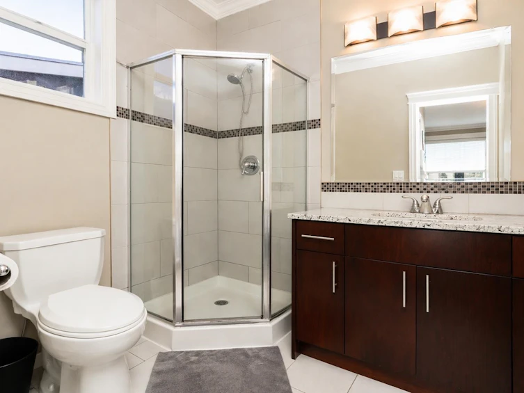 1935 Brunette Avenue, Coquitlam, BC, V3K 1H8 - 19