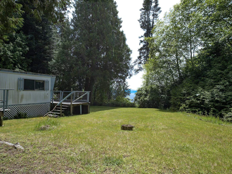 8127 Redrooffs Road, Halfmoon Bay, BC, V7Z 1A7 - 11