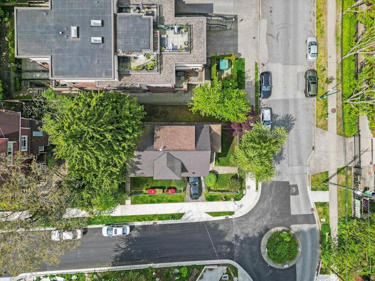 498 E 5th Avenue, Vancouver, BC, V5T 1H9 - 24