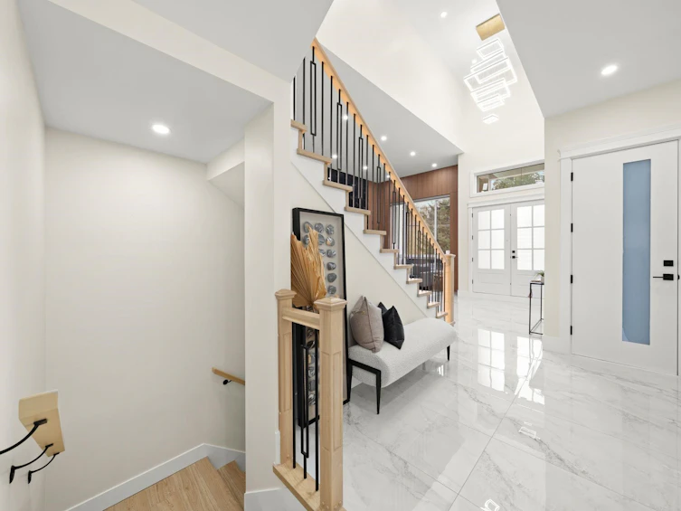 33995 Walnut Avenue, Abbotsford, BC, V2S 2S6 - 2