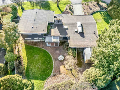 429 Newlands Road - 3