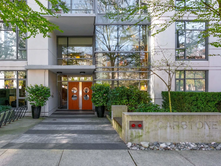 208-135 W 2nd Street, North Vancouver, BC, V7M 0C5 - 3