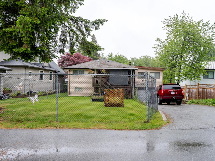 654 Linton Street, Coquitlam, BC, V3J 6J9 - 9