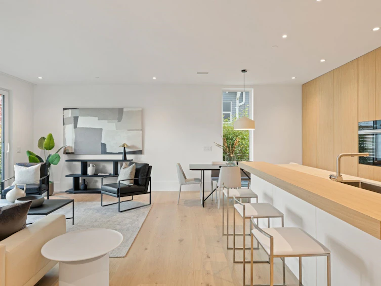 1-2830 Musqueamview Street, Vancouver, BC, V6K 2R9 - 9