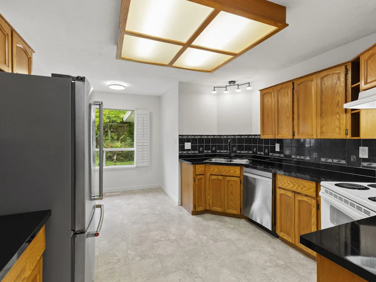 32925 Orchid Court, Mission, BC, V2V 7H8 - 8