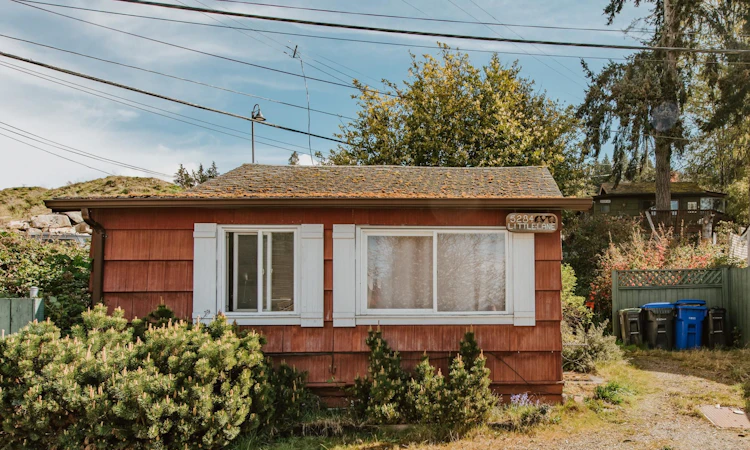 5284 Little Lane