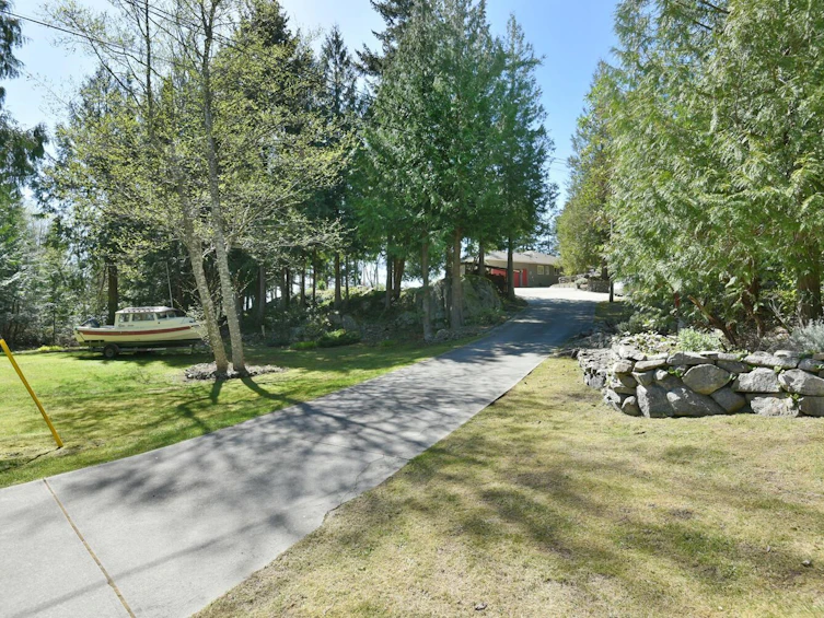 10741 Wood Bay Heights Road, Halfmoon Bay, BC, V7Z 1B8 - 7