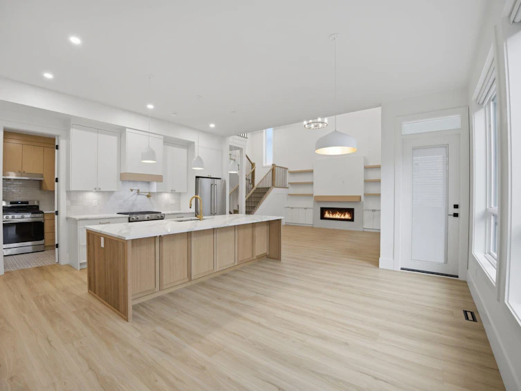 19660 75 Avenue, Langley, BC, V2Y 3R9 - 9