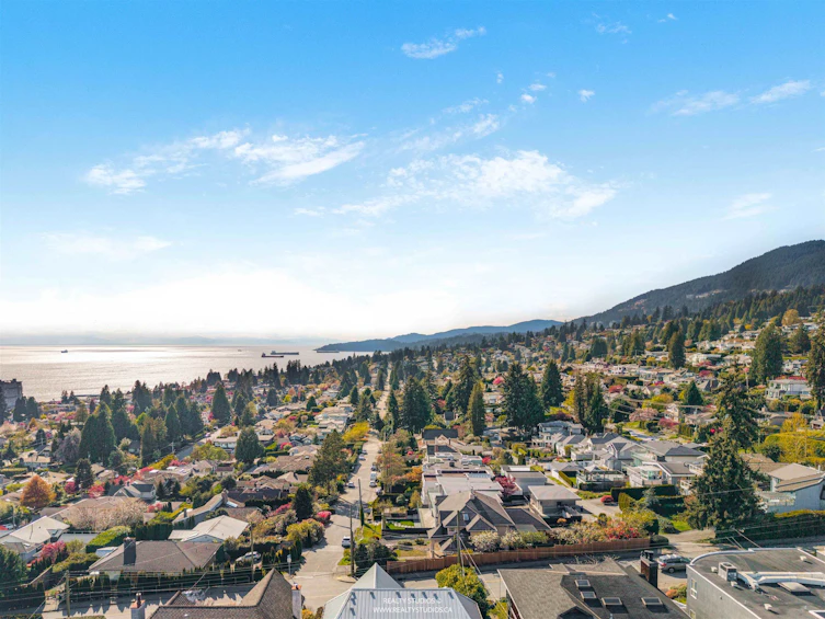 1405 20th Street, West Vancouver, BC, V7V 3Z8 - 31