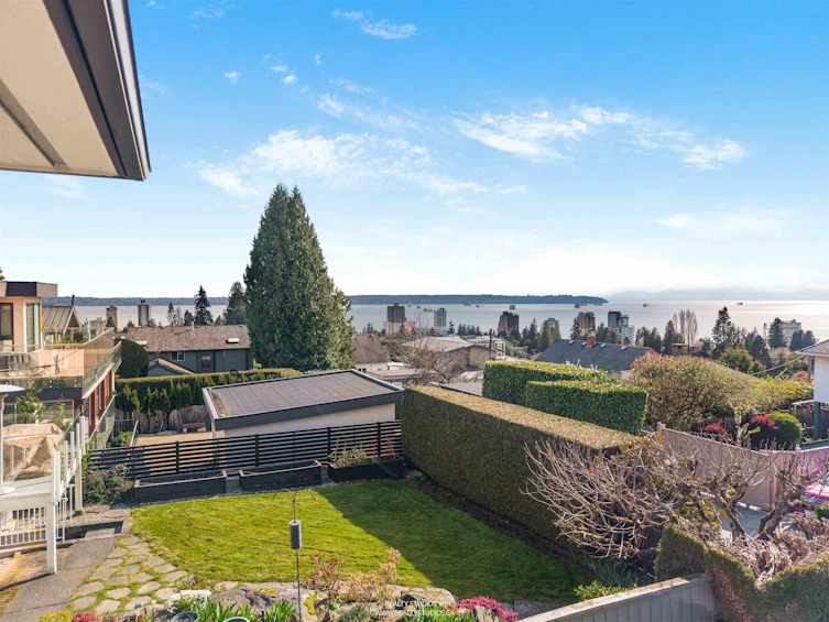 1405 20th Street, West Vancouver, BC, V7V 3Z8 - 26