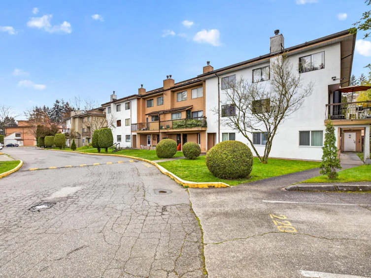 205-7139 133a Street, Surrey, BC, V3W 8A1 - 2