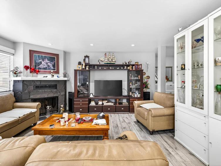 205-7139 133a Street, Surrey, BC, V3W 8A1 - 7