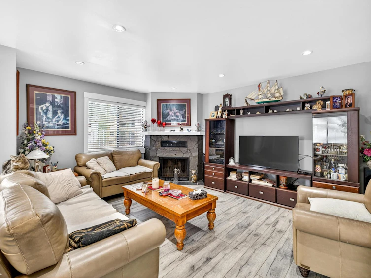 205-7139 133a Street, Surrey, BC, V3W 8A1 - 6