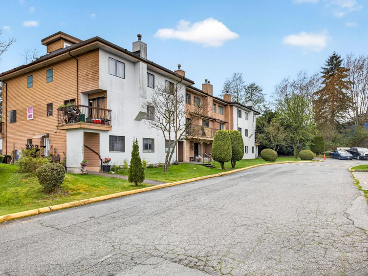 205-7139 133a Street, Surrey, BC, V3W 8A1