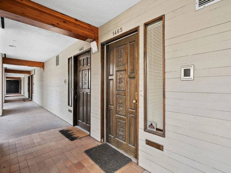 1465 Clyde Avenue, West Vancouver, BC, V7T 1E9 - 2