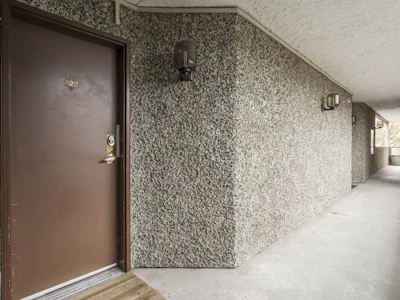 322-8460 Ackroyd Road - 2