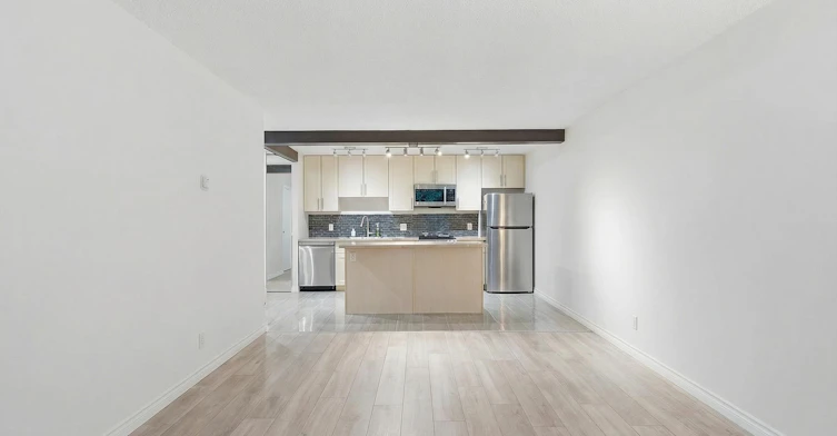 218-2012 Fullerton Avenue, North Vancouver, BC, V7P 3E3