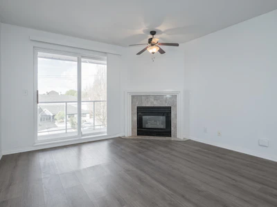 313-4768 53 Street - 4