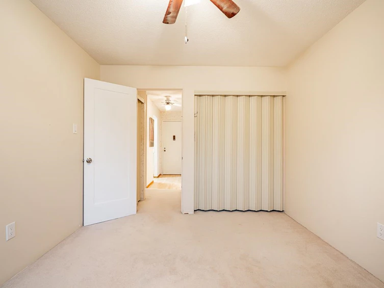 208-15020 North Bluff Road, Surrey, BC, V4B 5A4 - 18