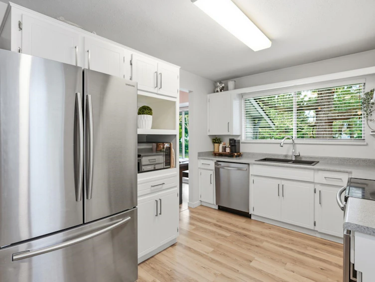 15848 20 Avenue, Surrey, BC, V4A 2B2 - 5