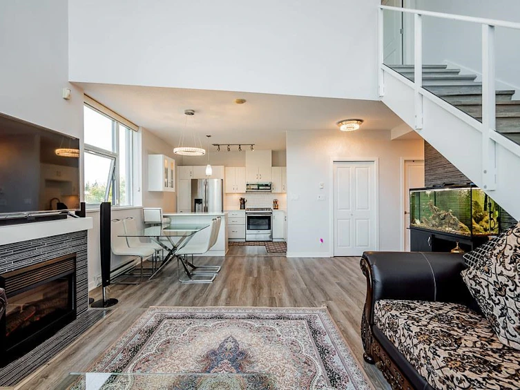 304-2225 Holdom Avenue, Burnaby, BC, V5B 0A1 - 6
