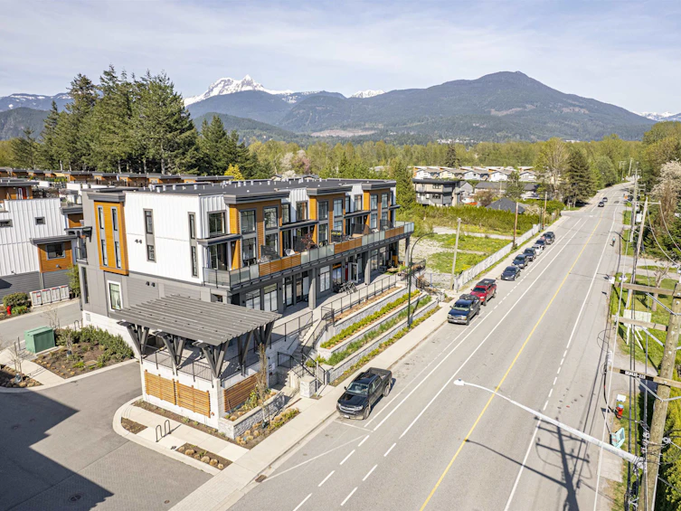103-39767 Government Road, Squamish, BC, V8B 0G3 - 3