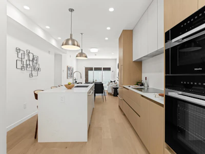 4805 Laurel Street - 3