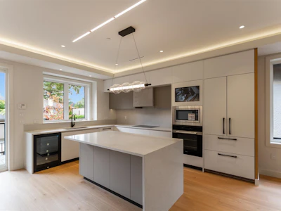 2022 Nanton Avenue - 5