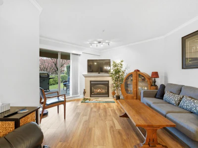 207-78 Richmond Street - 5